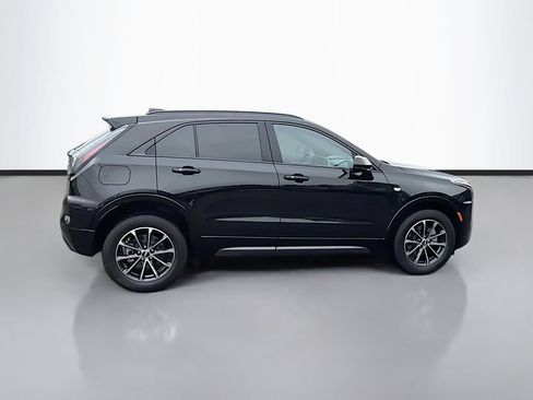 Used 2025 Cadillac XT4 Sport w/ Technology Package FWD image 4