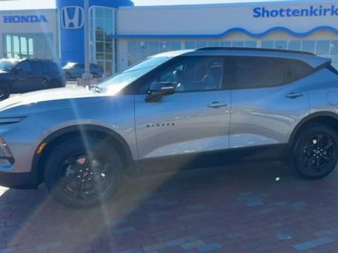 Used 2023 Chevrolet Blazer LT w/ Sound & Technology Package image 7