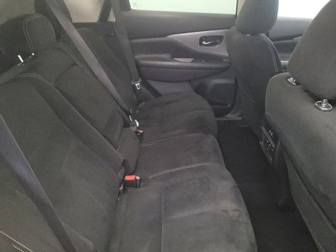Used 2019 Nissan Murano S image 19