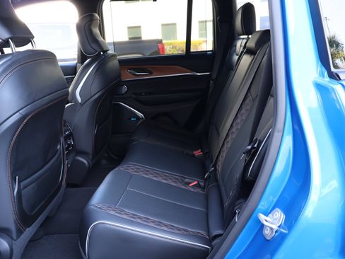 Used 2023 Jeep Grand Cherokee Summit image 17