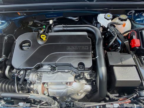 Used 2025 Chevrolet Malibu LS FWD image 35
