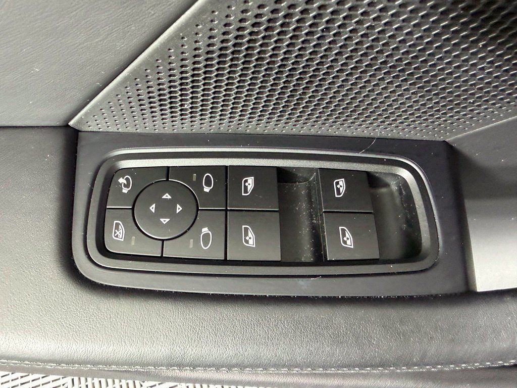 Used 2024 Porsche Taycan RWD image 19