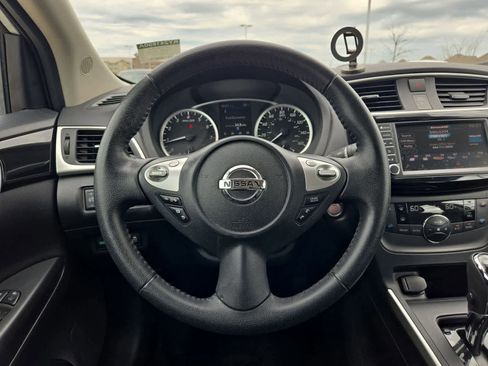 Used 2019 Nissan Sentra SV FWD image 20
