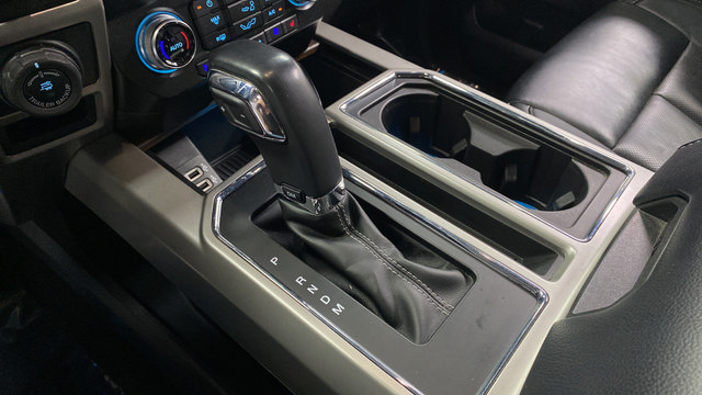 Used 2019 Ford F150 Lariat w/ Equipment Group 502A Luxury AWD/4WD image 20