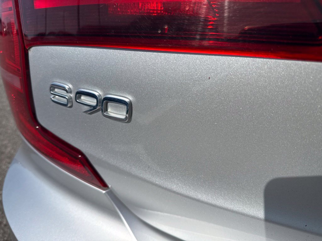 Used 2018 Volvo S90 T6 Momentum w/ Convenience Package AWD/4WD image 12