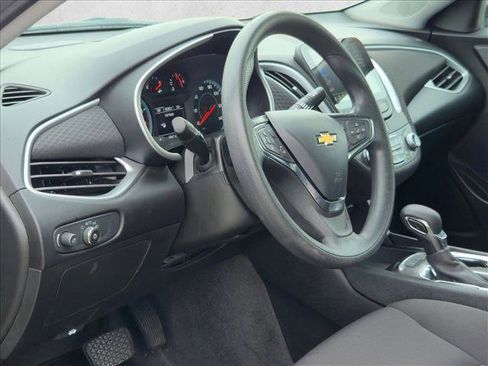 Used 2024 Chevrolet Malibu LT image 9