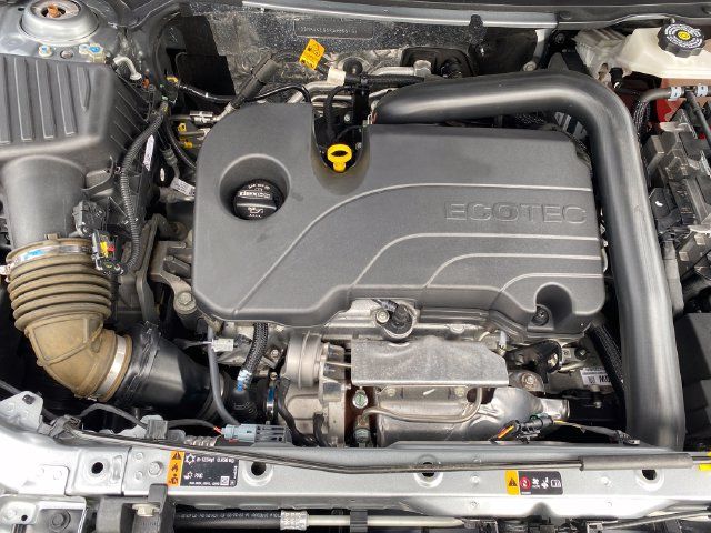 Certified 2024 Chevrolet Equinox LT w/ LPO, Floor Liner Package FWD image 21