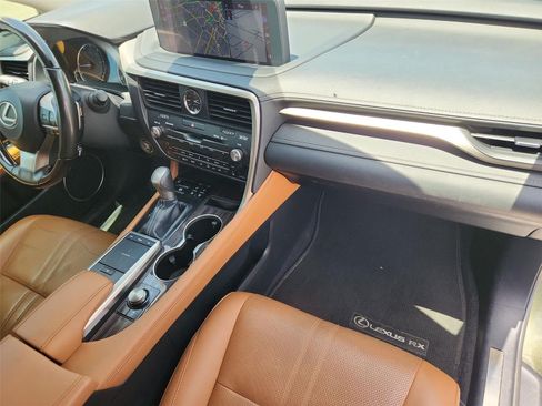 Used 2021 Lexus RX 350L Luxury w/ Accessory Package FWD image 19