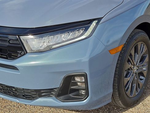 Used 2025 Honda Odyssey Touring image 9