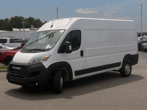 Used 2025 RAM ProMaster 2500 w/ Convenience Group FWD image 7