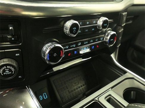 Certified 2022 Ford F150 Lariat w/ Equipment Group 502A High image 17