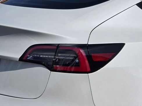 Used 2021 Tesla Model 3 Standard Range image 14