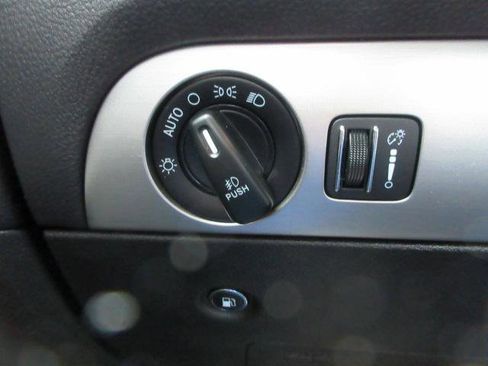 Used 2020 Dodge Durango SXT image 13