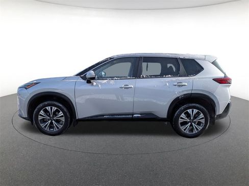 Used 2023 Nissan Rogue SV image 8