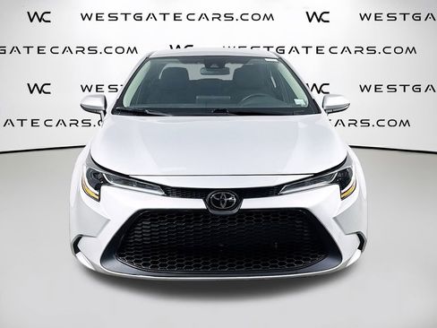 Used 2022 Toyota Corolla LE image 4