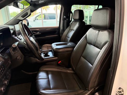 Used 2023 Chevrolet Suburban RST w/ Luxury Package RWD image 11