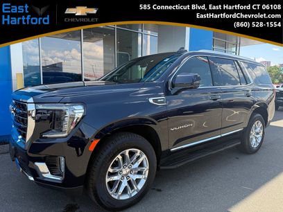 Used 2024 GMC Yukon SLT w/ SLT Premium Package
