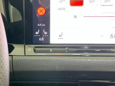 Used 2024 Volkswagen GTI SE image 20