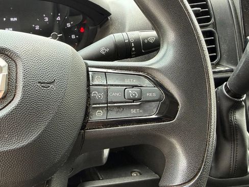Used 2025 RAM ProMaster 2500 w/ Convenience Group FWD image 18