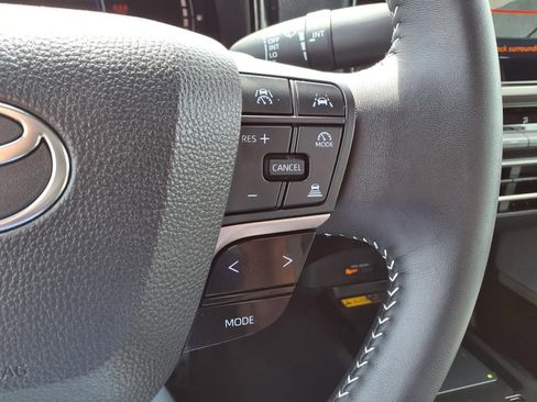 Certified 2025 Toyota Camry SE w/ Convenience Package image 22