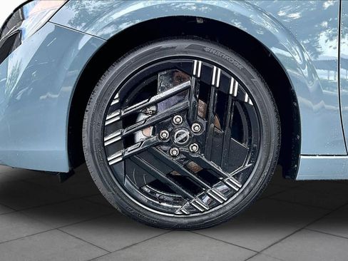 New 2026 Nissan Sentra SR FWD image 11