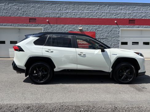Used 2019 Toyota RAV4 XSE w/ Carpet Mat Package AWD/4WD image 2