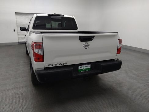Used 2022 Nissan Titan S image 6
