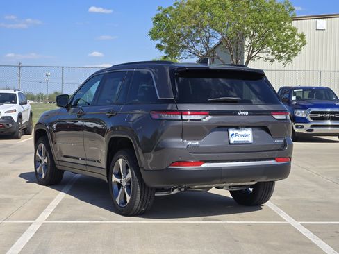 New 2026 Jeep Grand Cherokee Limited AWD/4WD image 3
