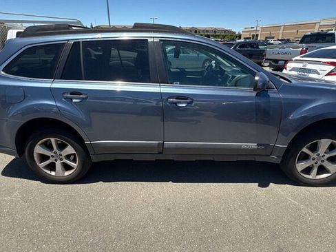 Used 2013 Subaru Outback 2.5i Premium w/ All-Weather Pkg AWD/4WD image 3