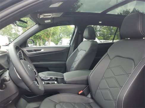 New 2026 Volkswagen Atlas Cross Sport SE image 21