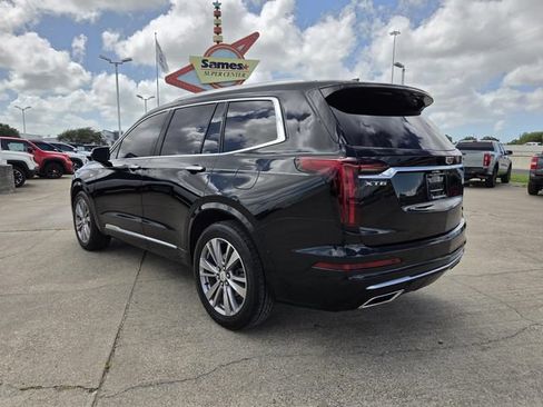 Used 2023 Cadillac XT6 Premium Luxury w/ Technology Package FWD image 16