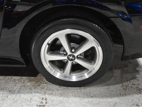 Used 2004 Ford Mustang Mach 1 RWD image 47