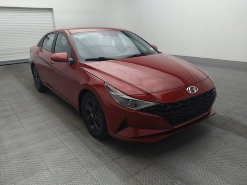 Used 2023 Hyundai Elantra SEL FWD image 13