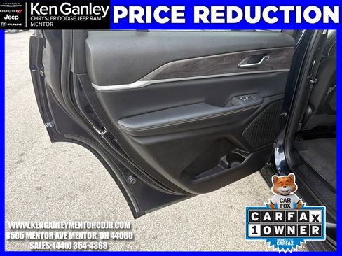 Used 2023 Jeep Grand Cherokee L Limited image 20