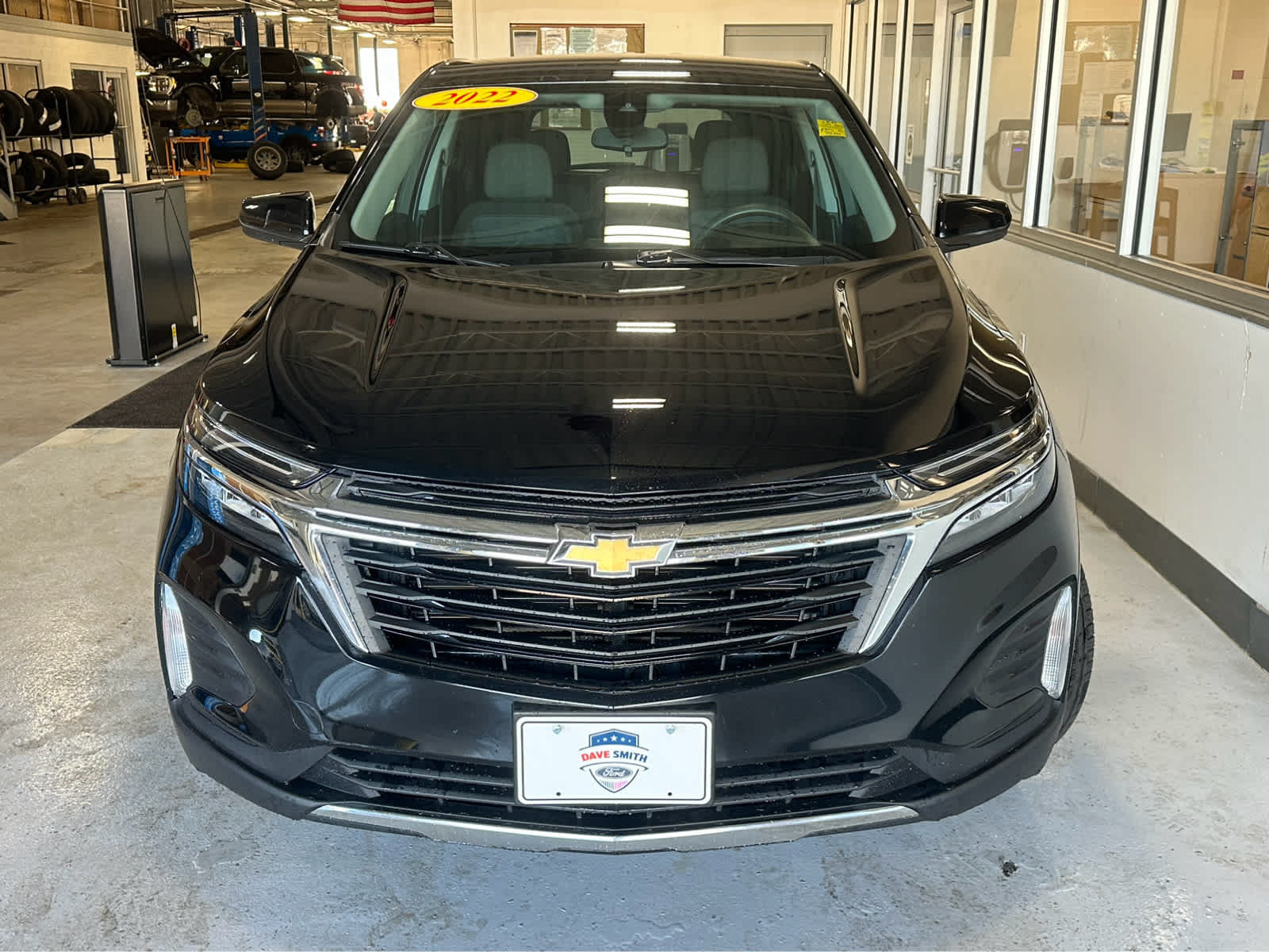 Used 2022 Chevrolet Equinox LT AWD/4WD image 2