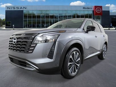 New 2026 Nissan Pathfinder Platinum w/ Cargo Package