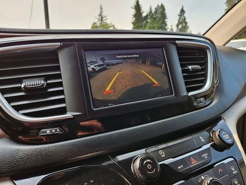 Used 2023 Chrysler Voyager LX FWD image 39
