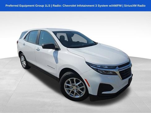 Used 2023 Chevrolet Equinox LS FWD image 1