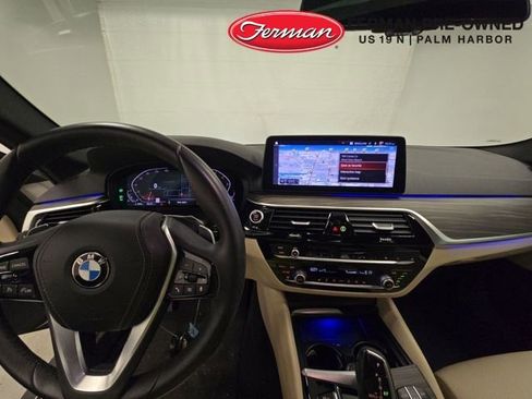 Certified 2023 BMW 530i w/ Premium Package image 9
