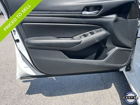 Used 2025 Nissan Altima 2.5 SV FWD image 23