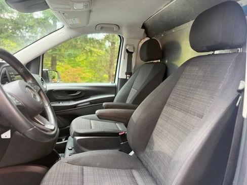 Used 2020 Mercedes-Benz Metris image 10