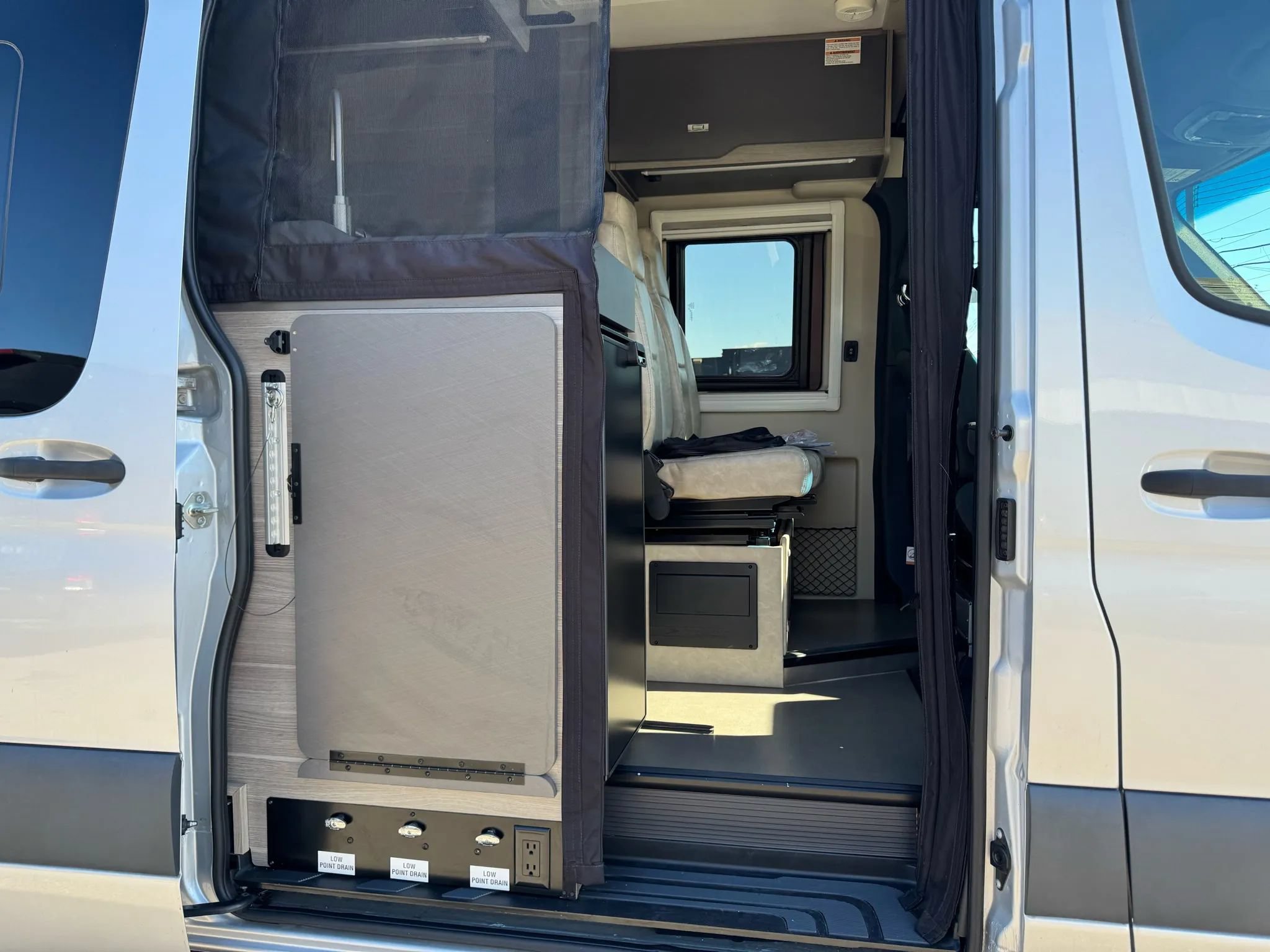 Used 2022 Mercedes-Benz Sprinter 2500 image 26