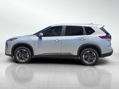 Used 2024 Nissan Rogue SV FWD image 7