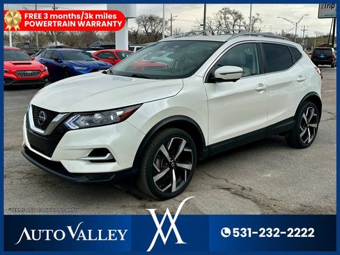 Used 2022 Nissan Rogue Sport SL image 3