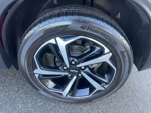 Used 2023 Chevrolet TrailBlazer RS w/ Convenience Package image 11