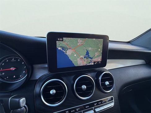 Used 2019 Mercedes-Benz GLC 300 4MATIC Coupe image 16