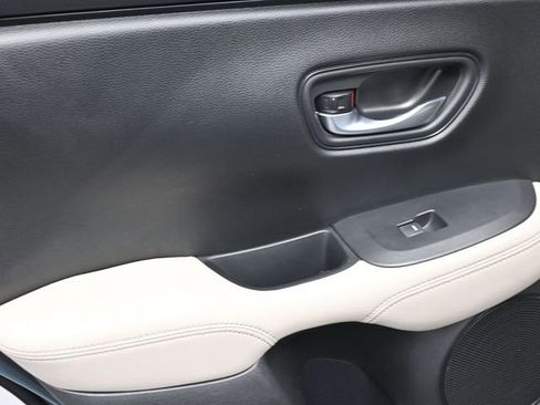 Used 2024 Honda HR-V LX image 14