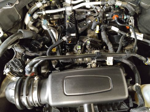 Used 2022 Ford Explorer XLT w/ Equipment Group 202A image 30