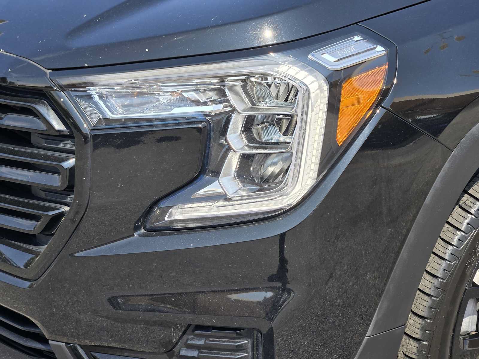 Certified 2023 GMC Terrain SLE w/ Driver Convenience Package FWD image 9