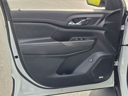 Used 2020 GMC Acadia SLT image 23